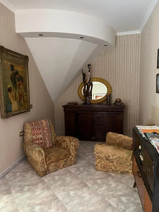 Apartamento Casa Kamalei, Tra Plebiscito E Lungomare Nápoles